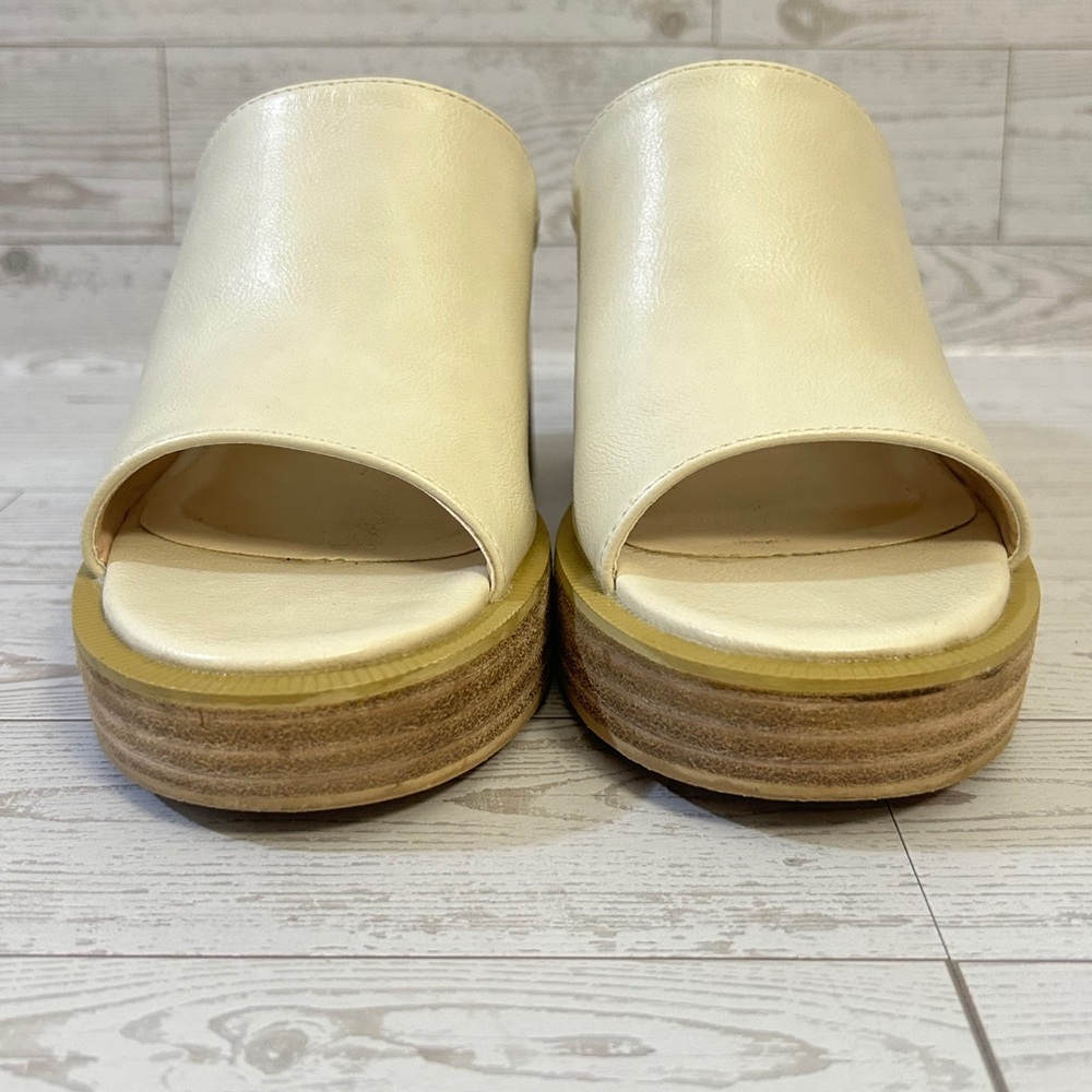 Elegant Cream Heeled Mules - Picture 6 of 11